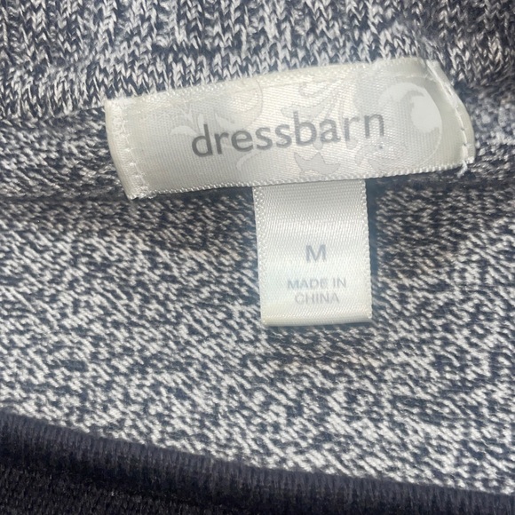 Super cute sweater - Picture 3 of 4